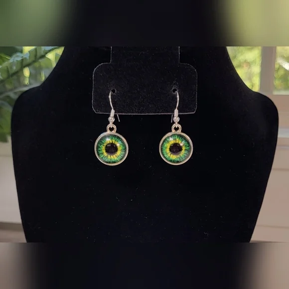 Green Eye Statement Dangle Earrings / Pierced - Picture 4 of 5